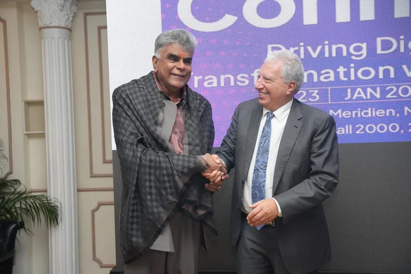 Daniel Harari with AEPC chairman A Sakthivel at Lectra event